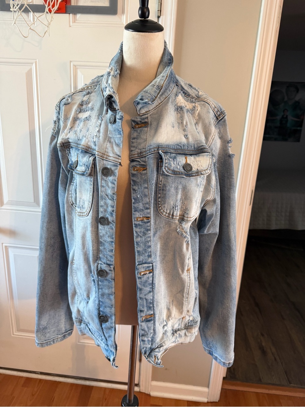 Embellish men’s intentionally distressed denim jacket size XL